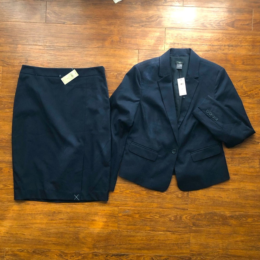 NEW WITH TAGS tags Ann Taylor Skirt Suit Set
